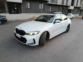 BMW 3 Series 330i 1